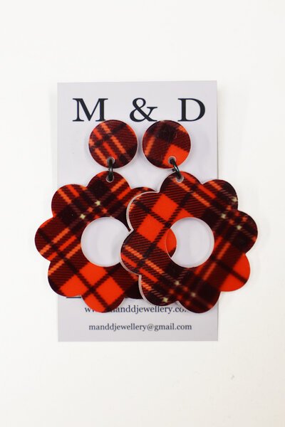 M & D Patterned Flower Stud Earring-new-Preen