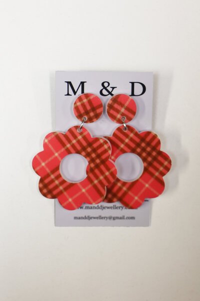 M & D Patterned Flower Stud Earring-new-Preen