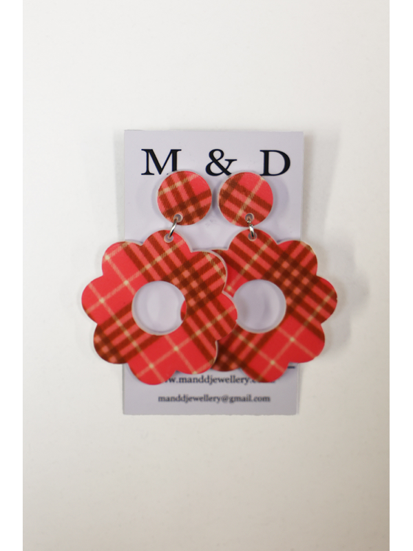 M & D Patterned Flower Stud Earring