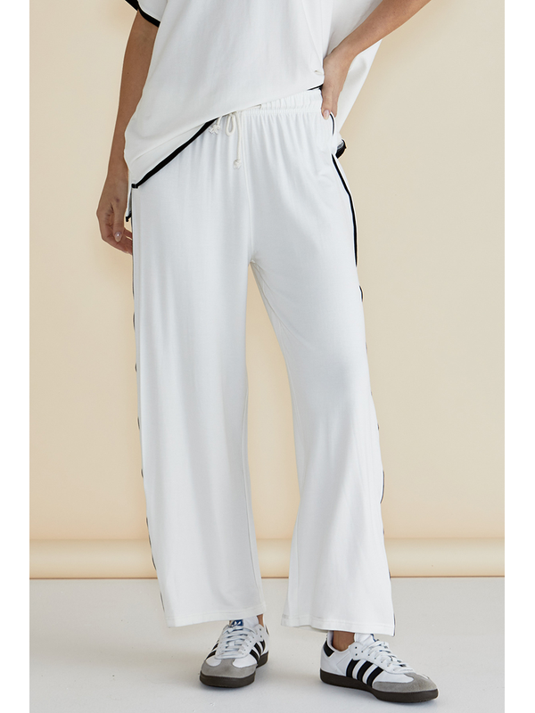 Betty Basics Evelyn Wide Leg Jogger