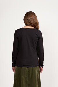 Vassalli V Neck Long Sleeve Top