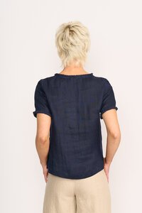 Foil V Benefits Top