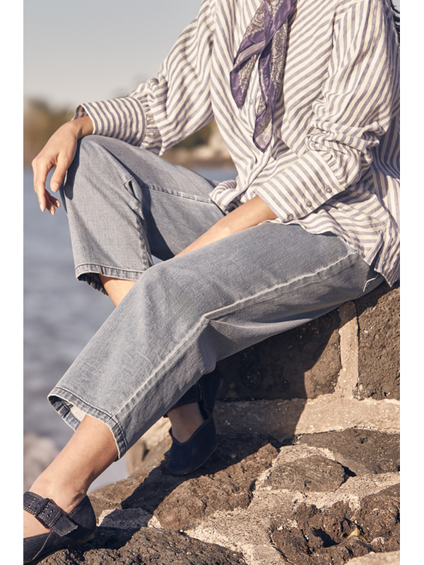 Verge Farrow Jean
