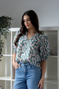 Seeking Lola Swirl Vacation Top