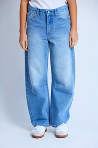 Stella + Gemma Carson Barrel Jean