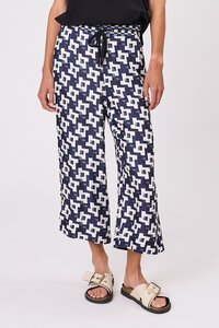 Design Nation Cortez Capri