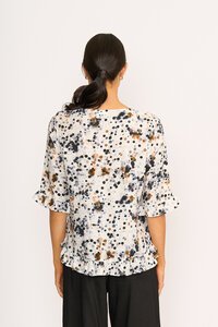 Foil Scoop Hem Top