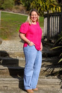 Oh Three Volume Sleeve Scoop Hem Top