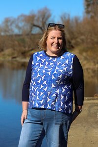 Memo Relaxed Fit Contrast Front Top