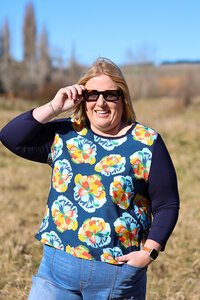 Memo Relaxed Fit Contrast Front Top