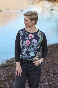 Memo Relaxed Fit Contrast Front Top