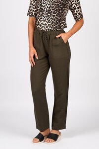 Vassalli Slim Ankle Grazer Elastic Waist Pant