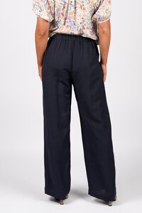 Vassalli Wide Leg 1-2 Elastic Waist Pant