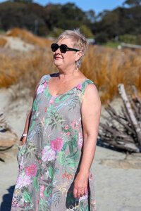 Puro Lino Sleeveless Floral Dress