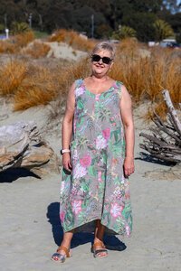 Puro Lino Sleeveless Floral Dress