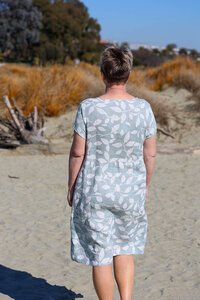 Cali + Co Leaf Print Linen Dress
