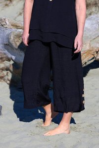 La Mode Side Button 3-4 Pant