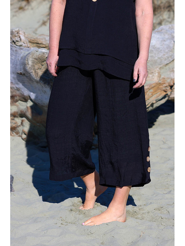 La Mode Side Button 3-4 Pant