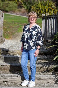 Glam Airlie Midnight Top