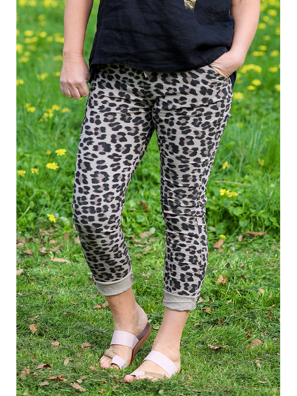 AE Luxe Leopard Crinkle Pant
