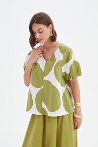 Tirelli V Neck Bishop Sleeve Top