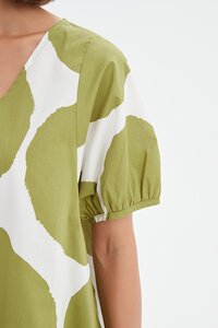 Tirelli V Neck Bishop Sleeve Top
