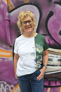 Preen Placement Swing Fit Tee