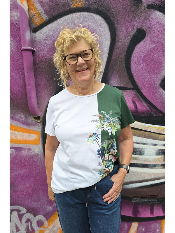 Preen Placement Swing Fit Tee