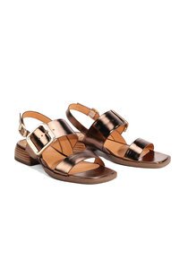 Eos Ikam Sandal