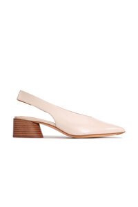 EOS Hattie Shoe