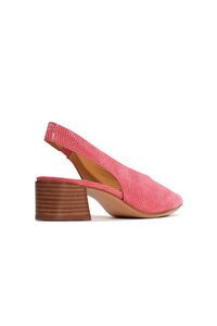 EOS Hattie Shoe
