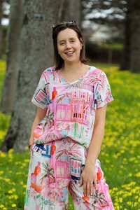 Wednesday Lulu Euro Travel Top
