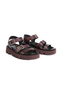 EOS Monn Sandal