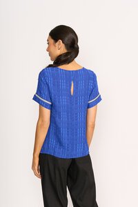 Oh Three Rib Trim Step Hem Top