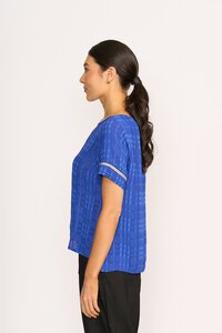 Oh Three Rib Trim Step Hem Top