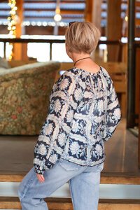 Memo Tassel Blouse