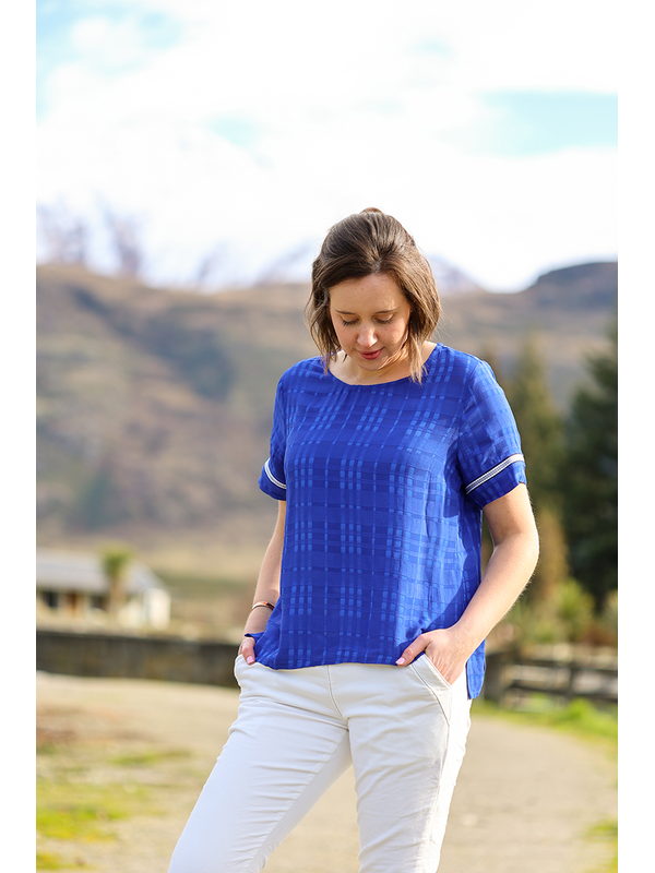 Oh Three Rib Trim Step Hem Top