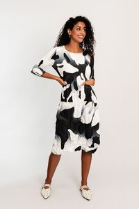 Alquema 3-4 Sleeve Smash Pocket Dress