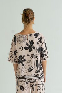 Worthier Noir Fleur Linen Blend Top