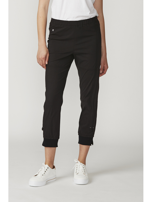 Lania The Label Jogger Pant