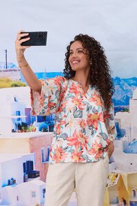 Classified Verona Flower Top