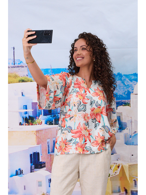 Classified Verona Flower Top