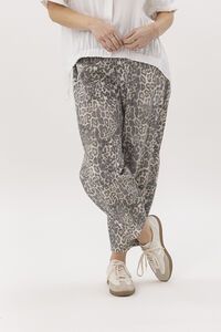 Mi Moso Leopard Barrel Jeans