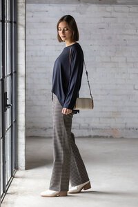 Vassalli Quinn Merino Scooped Hem Top