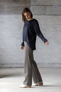 Vassalli Quinn Merino Scooped Hem Top