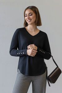 Vassalli Veni Merino V Neck Button Cuff Top