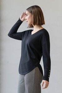 Vassalli Veni Merino V Neck Button Cuff Top