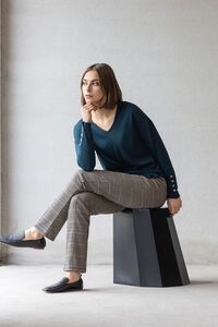 Vassalli Veni Merino V Neck Button Cuff Top