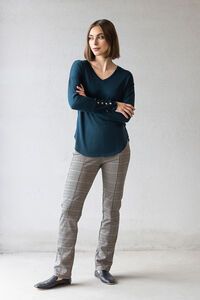 Vassalli Veni Merino V Neck Button Cuff Top