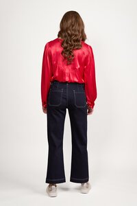 Vassalli Daily Straight Leg Ankle Grazer Jean